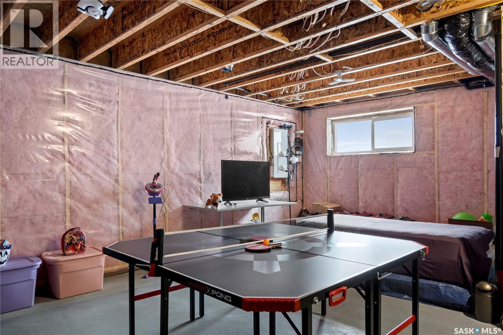 4000 Waterer Street, Regina, SK - Indoor