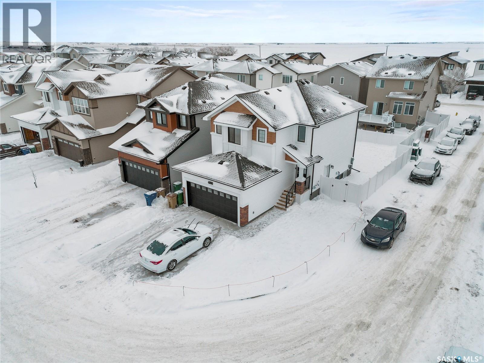 4000 Waterer Street, Regina, SK - Outdoor