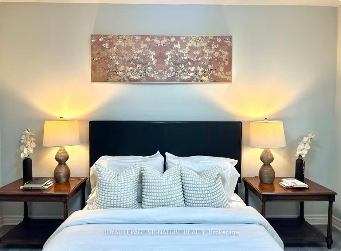 1350 Rebecca Street, Oakville, ON - Indoor Photo Showing Bedroom