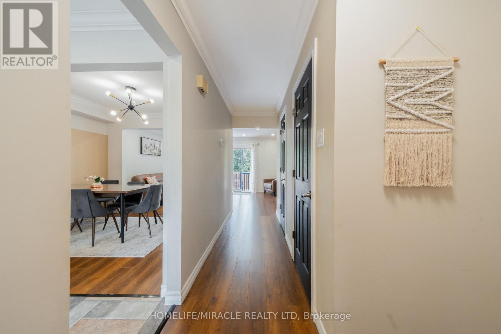 1548 Westminster Place, Burlington, ON - Indoor Photo Showing Other Room
