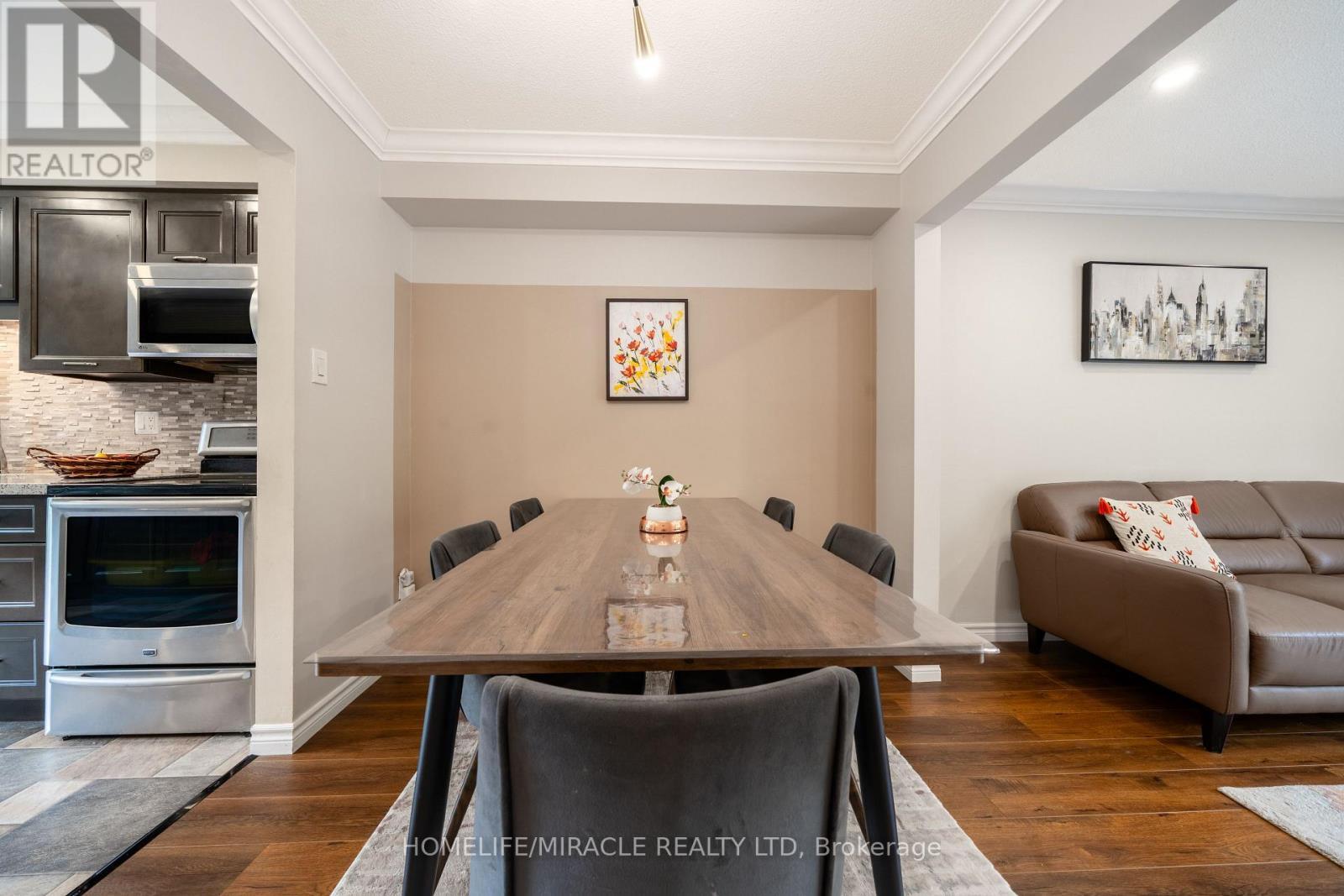 1548 Westminster Place, Burlington, ON - Indoor Photo Showing Other Room