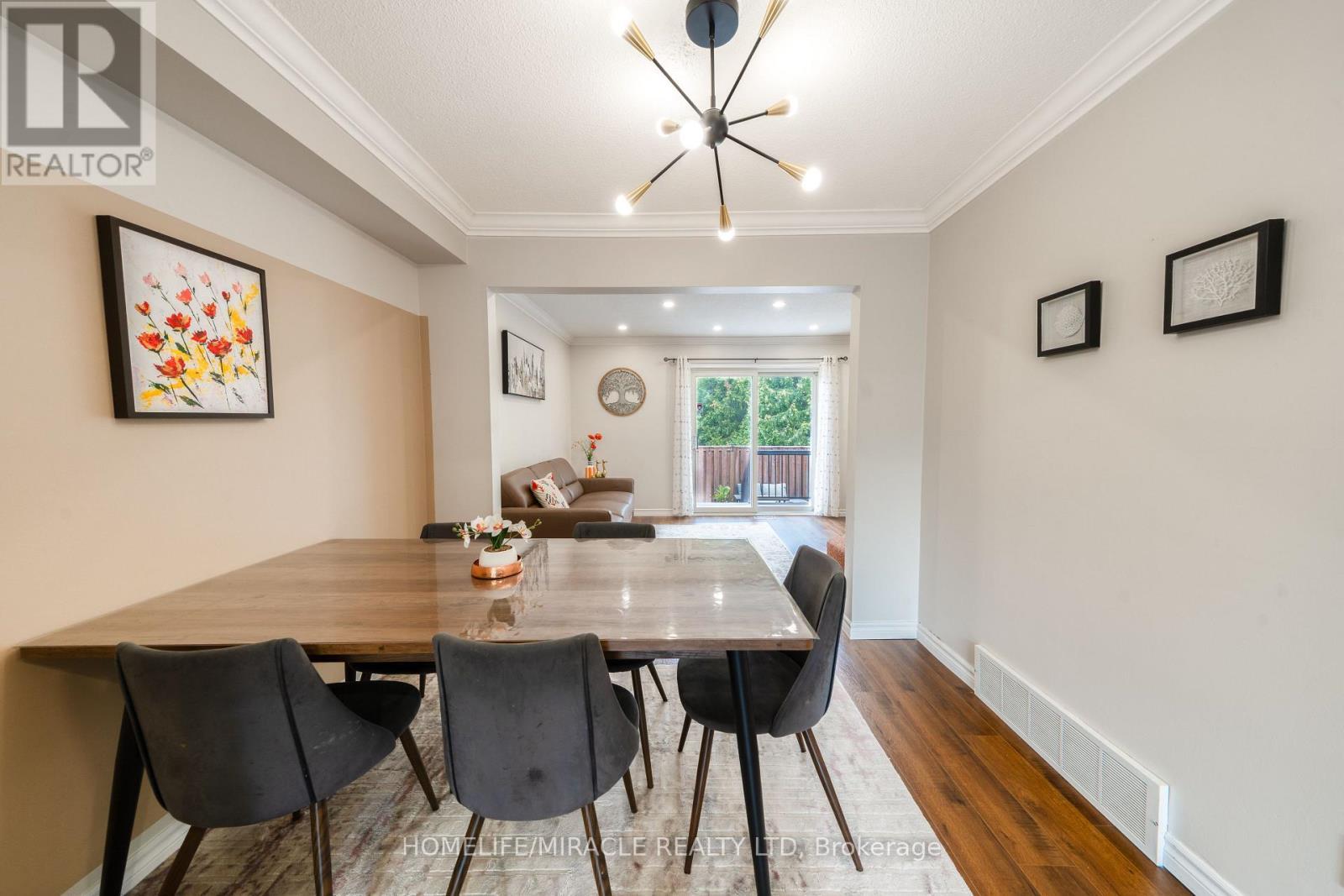 1548 Westminster Place, Burlington, ON - Indoor Photo Showing Dining Room