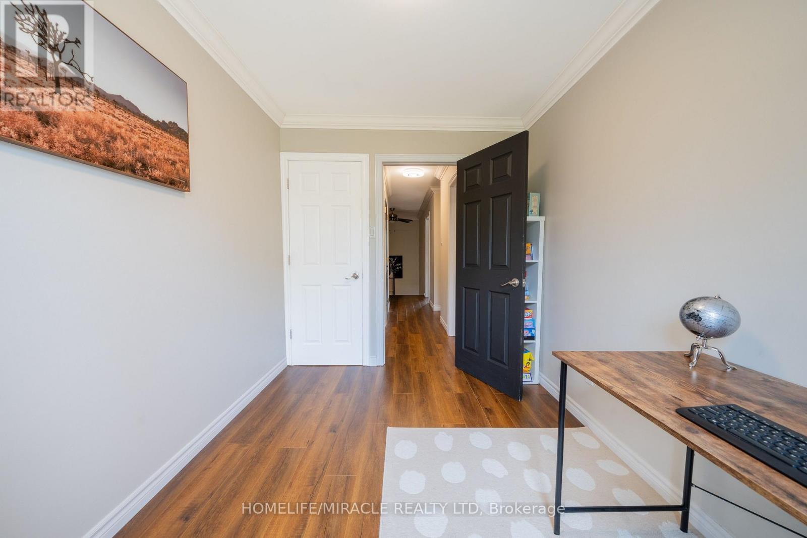 1548 Westminster Place, Burlington, ON - Indoor Photo Showing Other Room