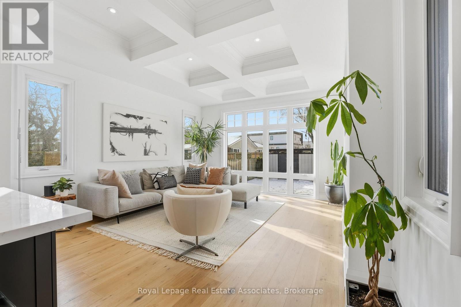 1042 Meredith Avenue, Mississauga, ON - Indoor