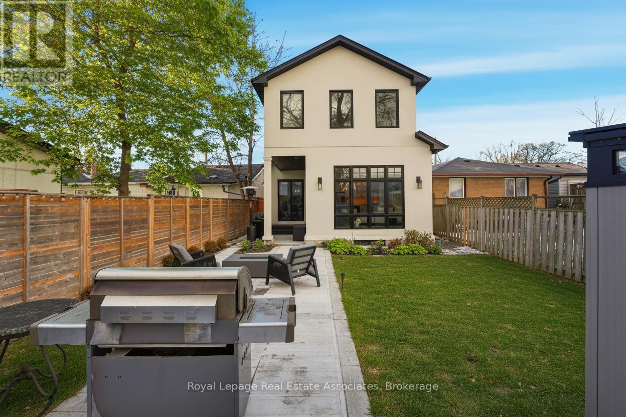 1042 Meredith Avenue, Mississauga, ON - Outdoor With Deck Patio Veranda