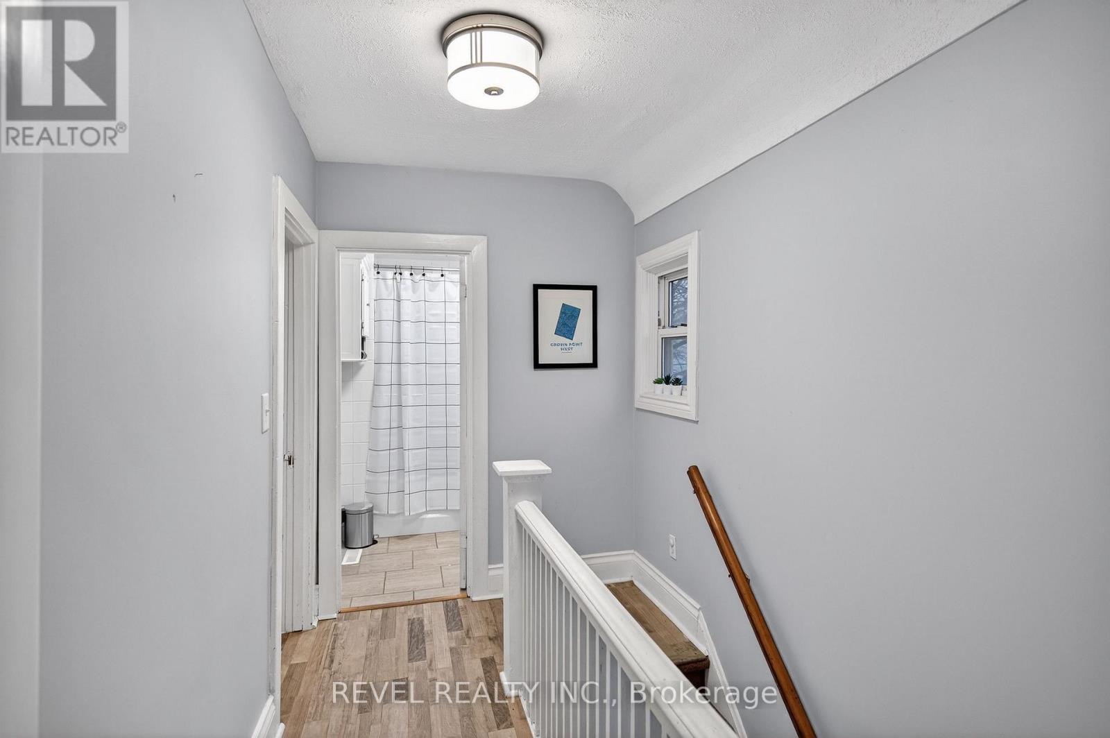27 Mayflower Avenue, Hamilton, ON - Indoor Photo Showing Other Room