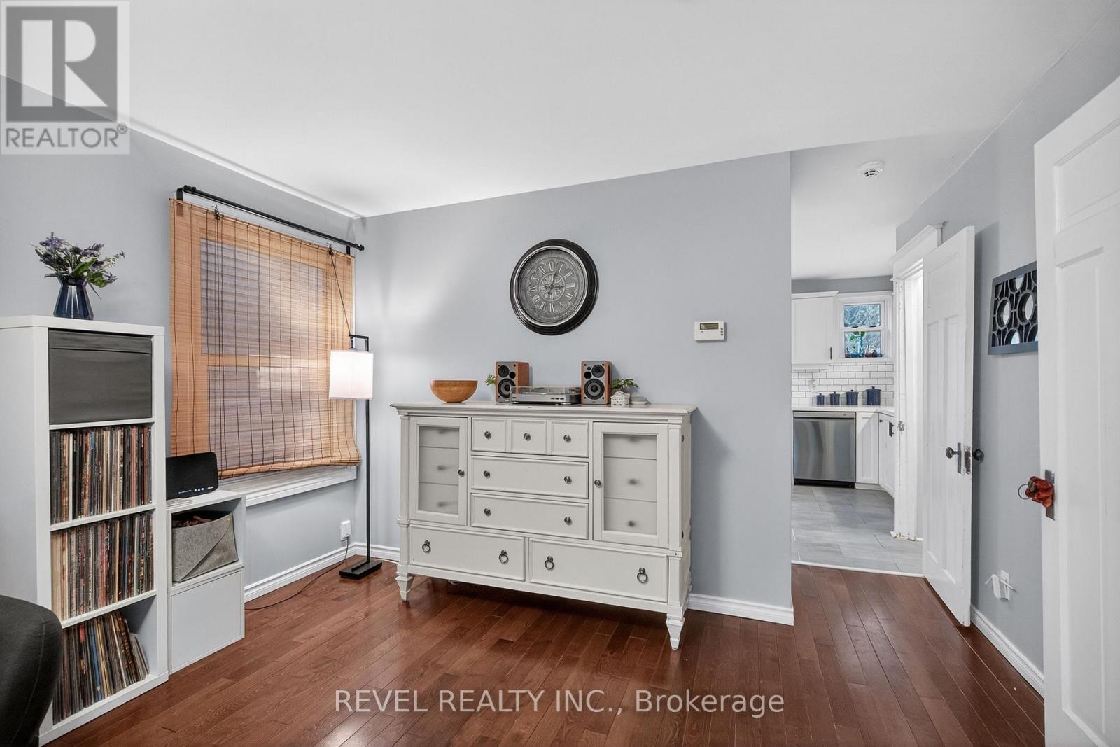 27 Mayflower Avenue, Hamilton, ON - Indoor