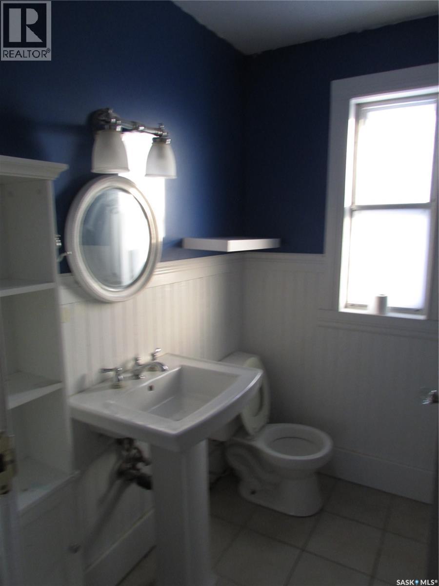 2678 Robinson Street, Regina, SK - Indoor Photo Showing Bathroom