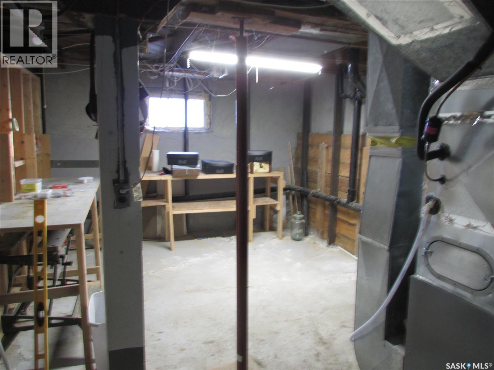2678 Robinson Street, Regina, SK - Indoor Photo Showing Basement