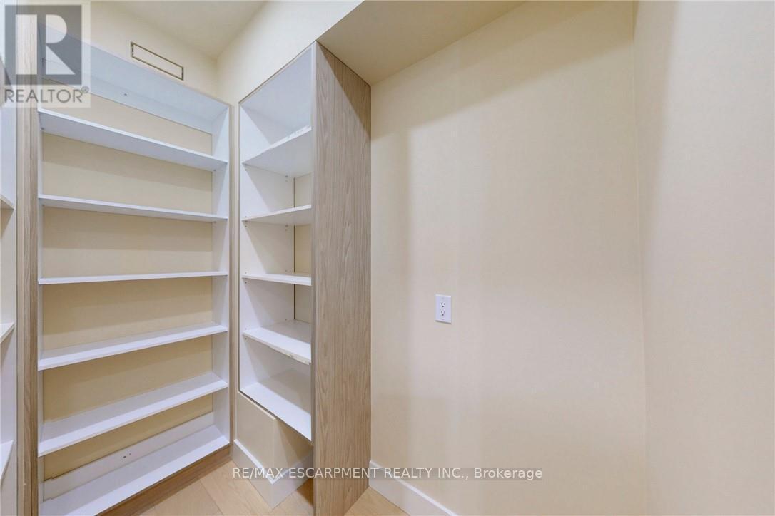 28 Dunsmore Gardens, Toronto, ON - Indoor With Storage
