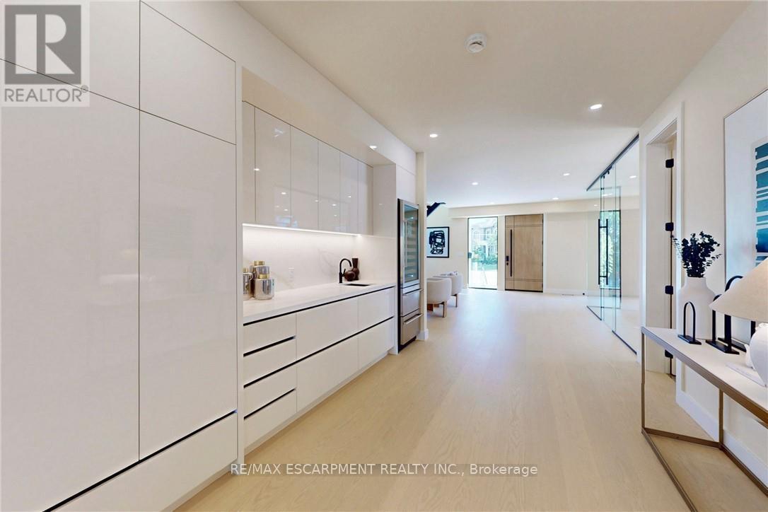 28 Dunsmore Gardens, Toronto, ON - Indoor