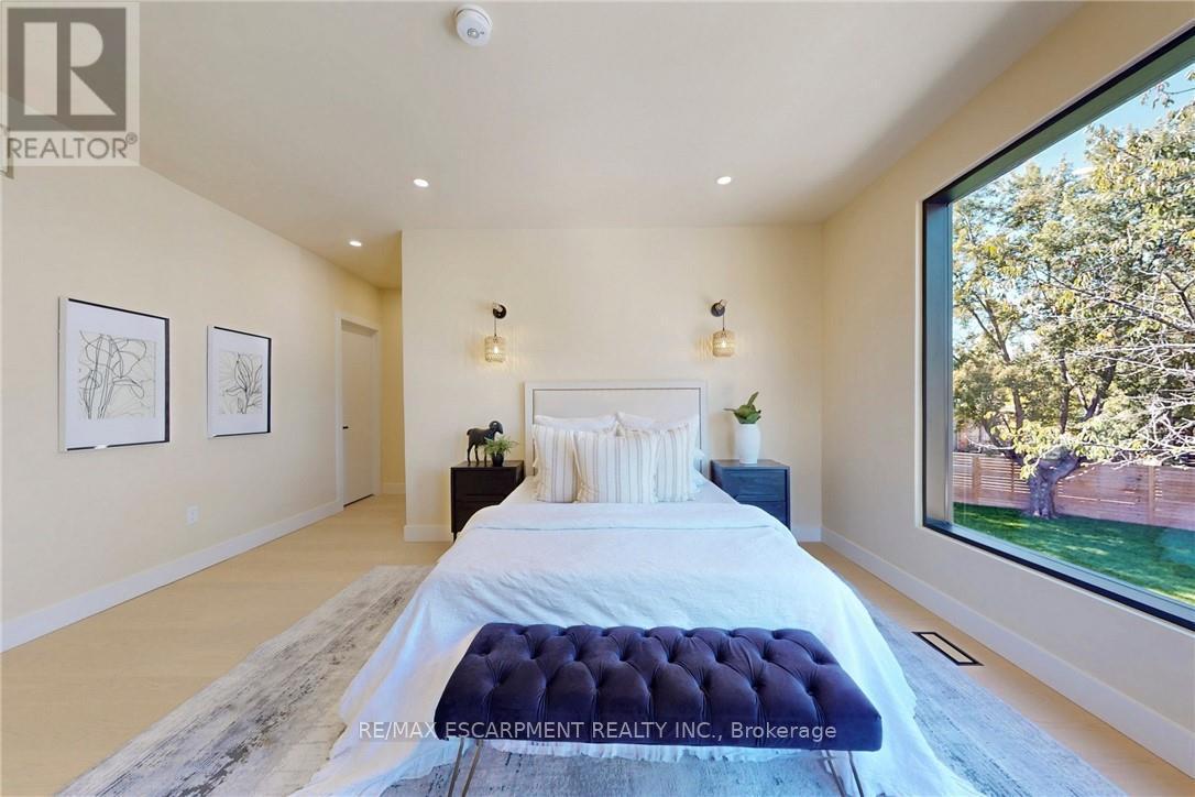 28 Dunsmore Gardens, Toronto, ON - Indoor Photo Showing Bedroom