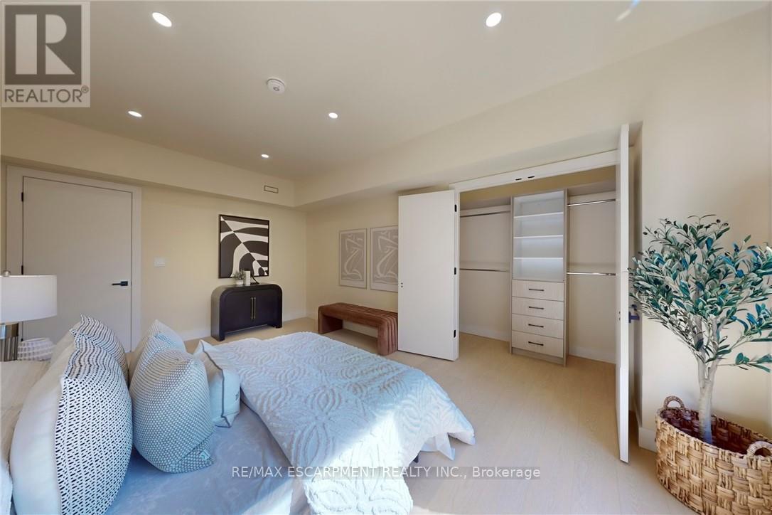 28 Dunsmore Gardens, Toronto, ON - Indoor Photo Showing Bedroom