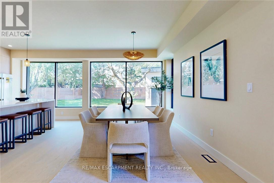 28 Dunsmore Gardens, Toronto, ON - Indoor Photo Showing Other Room