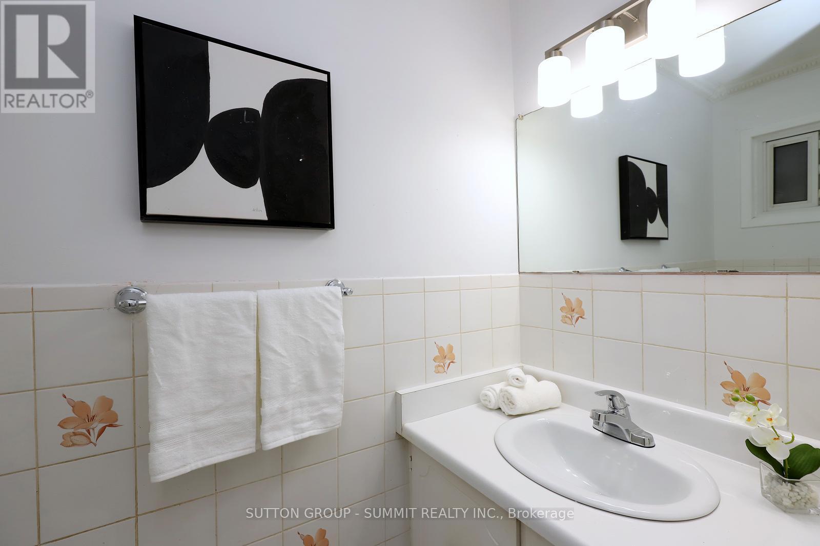 420 Appledore Crescent, Mississauga, ON - Indoor Photo Showing Bathroom