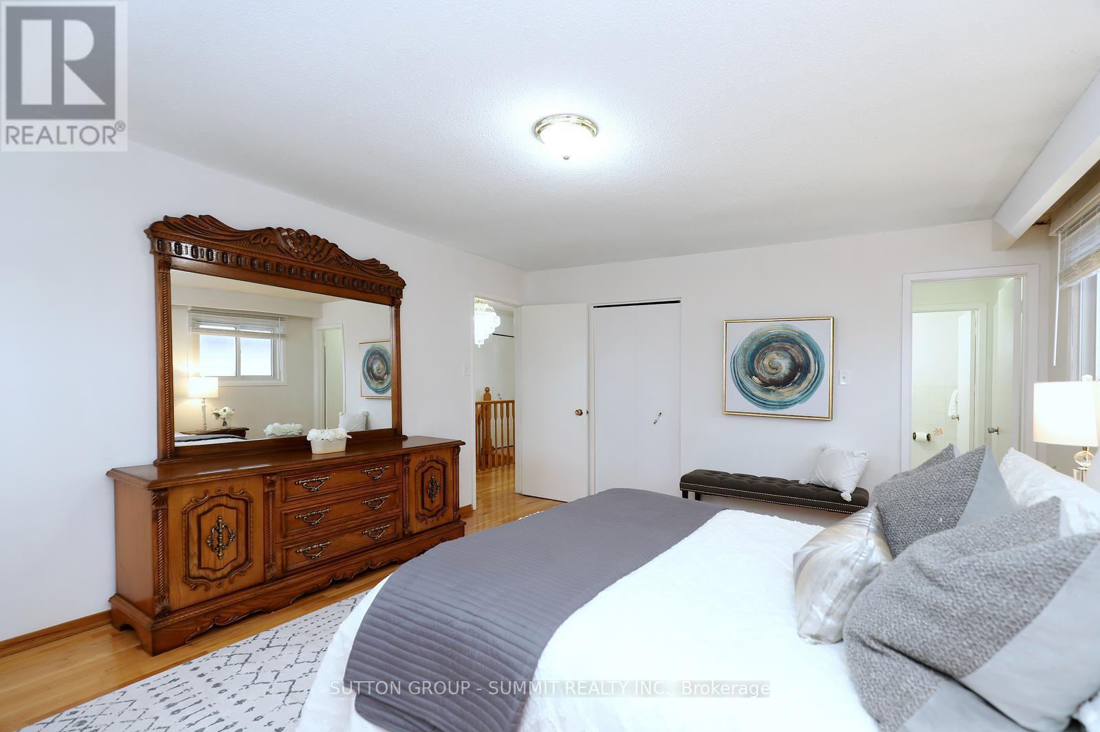 420 Appledore Crescent, Mississauga, ON - Indoor Photo Showing Bedroom