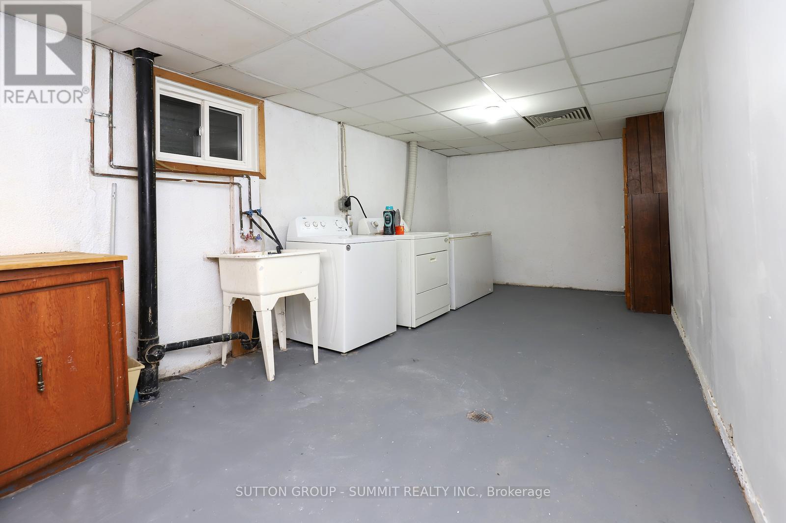 420 Appledore Crescent, Mississauga, ON - Indoor Photo Showing Laundry Room