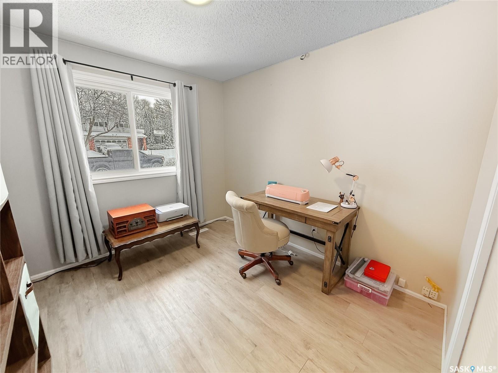 413 Hayes Drive, Swift Current, SK - Indoor Photo Showing Other Room