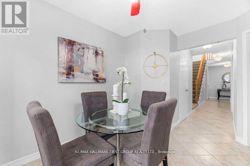 122 Thicket Crescent, Pickering, ON - Indoor Photo Showing Dining Room