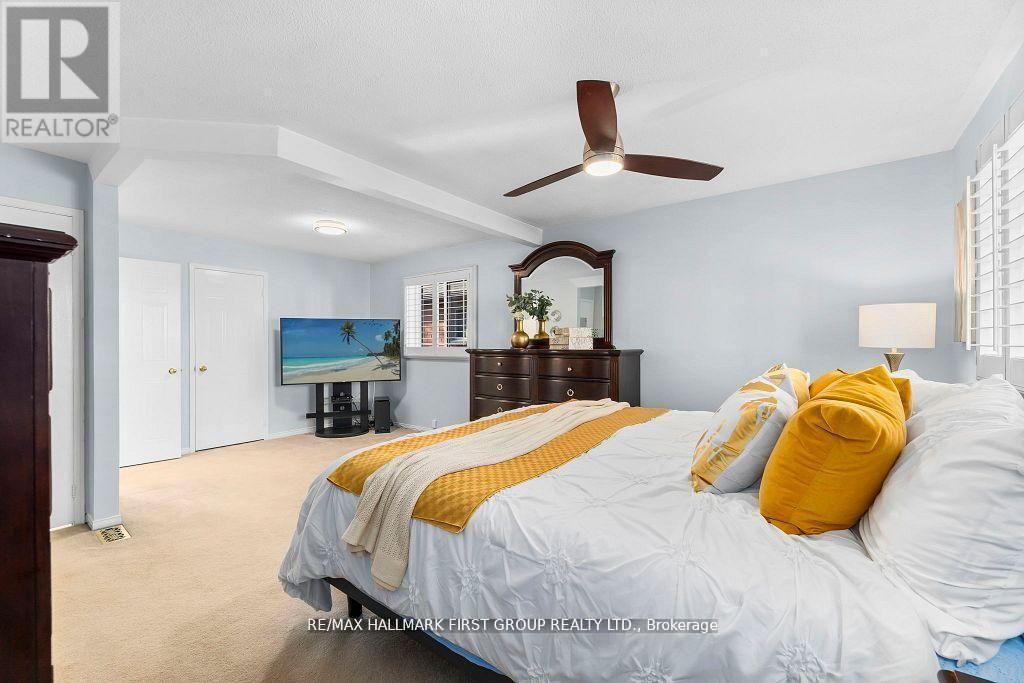 122 Thicket Crescent, Pickering, ON - Indoor Photo Showing Bedroom