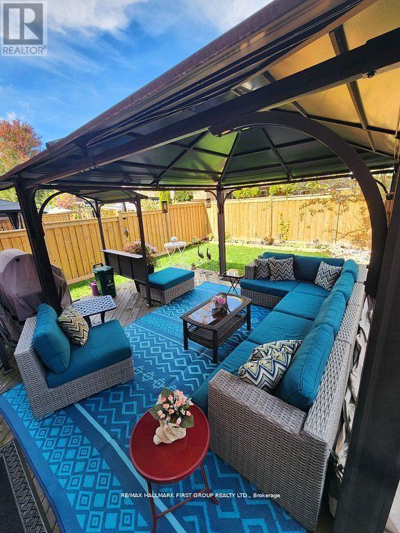 122 Thicket Crescent, Pickering, ON - Outdoor With Deck Patio Veranda