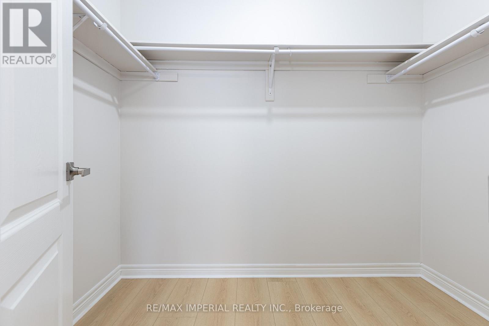 44 Hawkview Boulevard, Vaughan, ON - Indoor With Storage