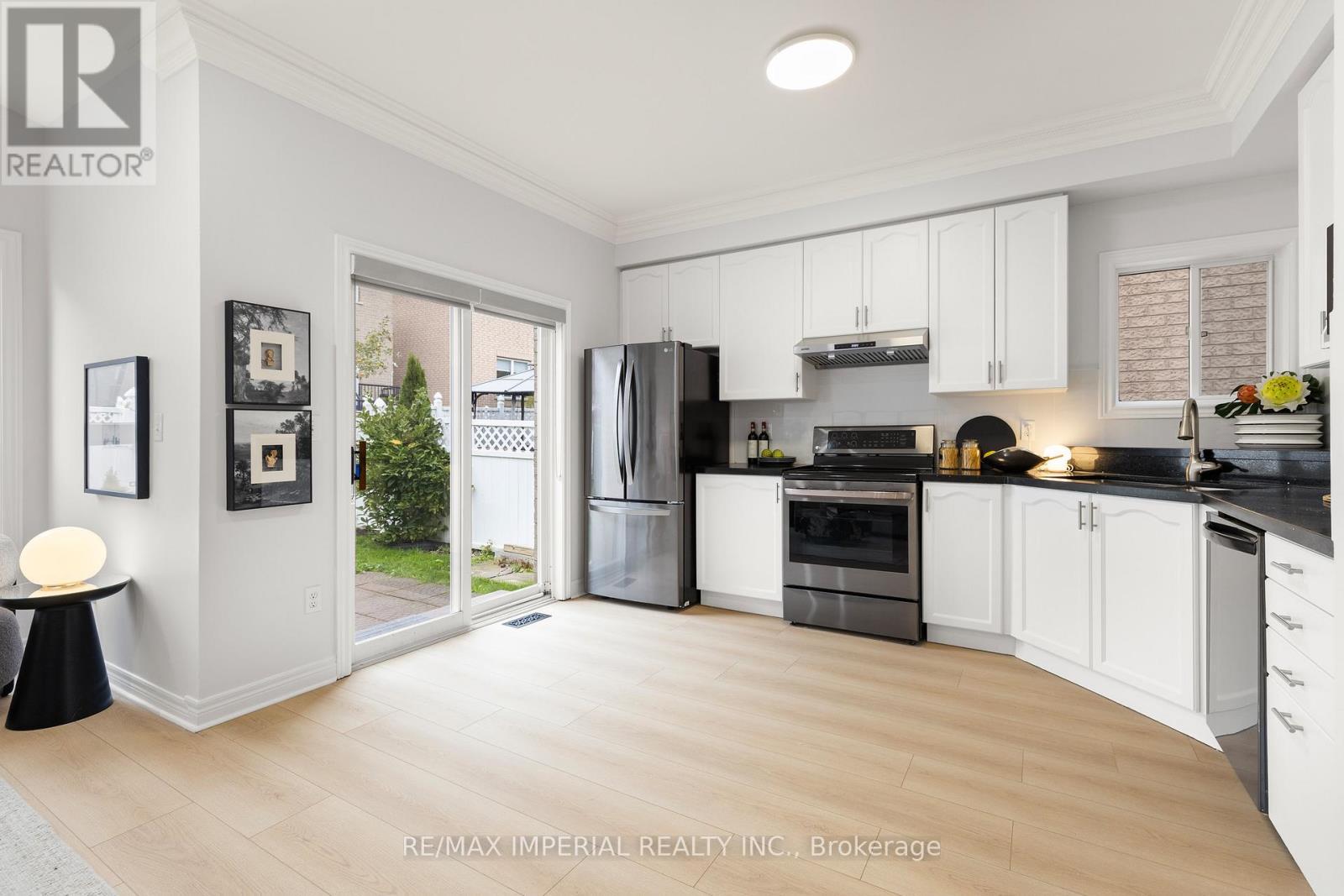44 Hawkview Boulevard, Vaughan, ON - Indoor Photo Showing Kitchen With Stainless Steel Kitchen