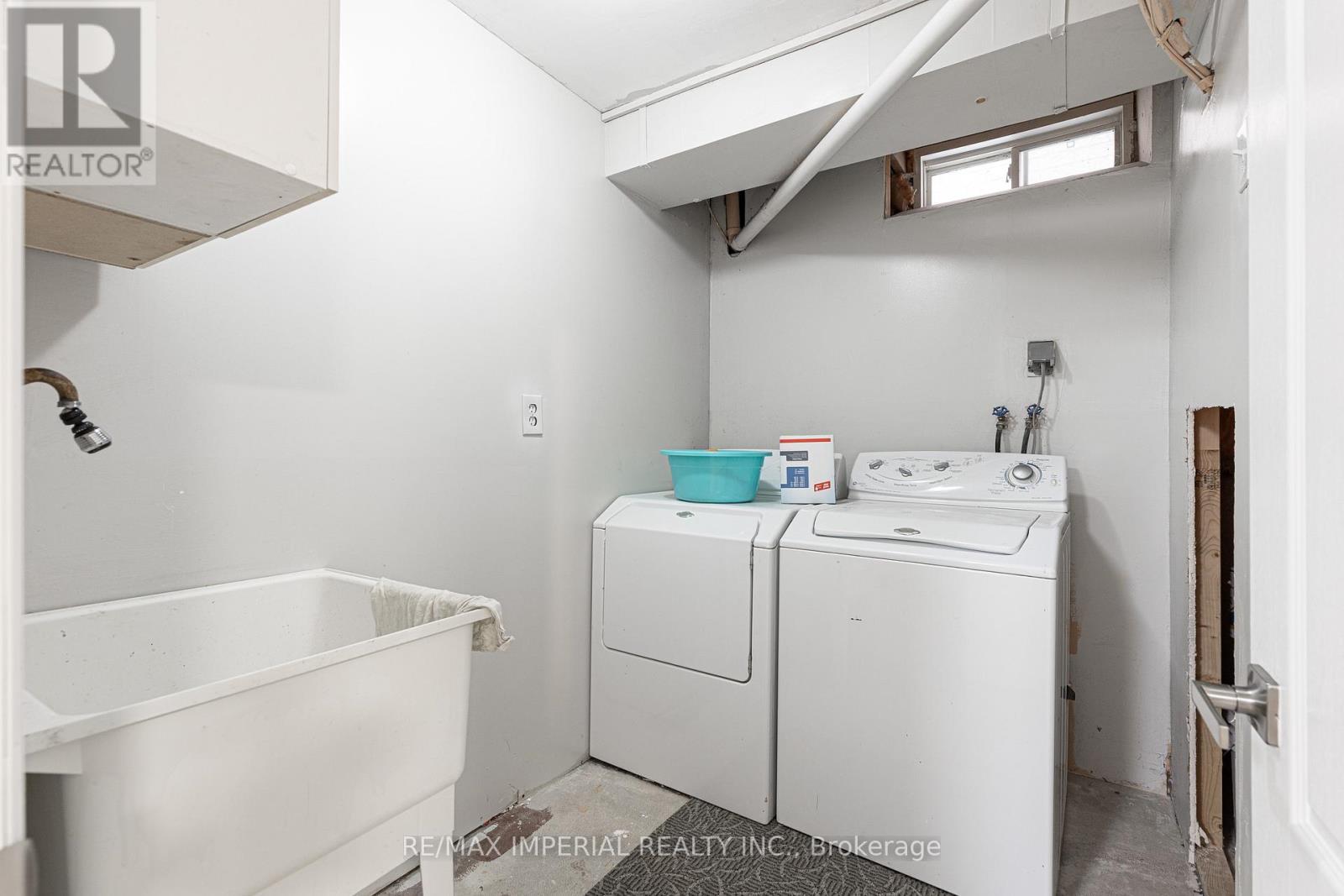 44 Hawkview Boulevard, Vaughan, ON - Indoor Photo Showing Laundry Room