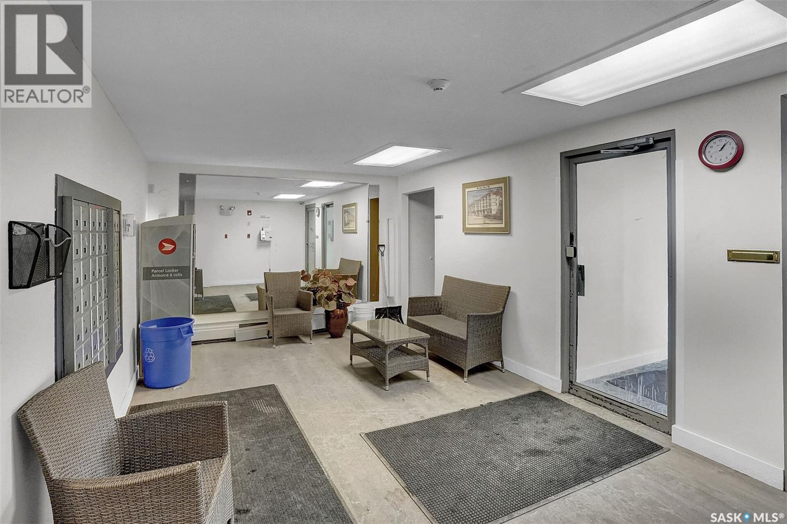 402 2125 Osler Street, Regina, SK - Indoor Photo Showing Other Room