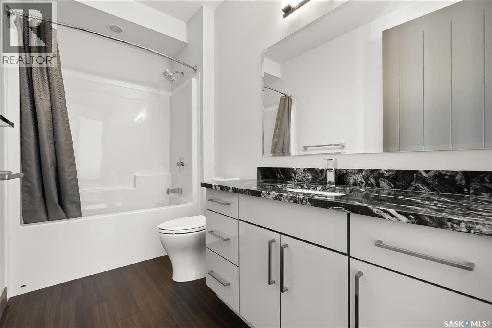 7832 Sagebrush Crescent, Regina, SK - Indoor Photo Showing Bathroom