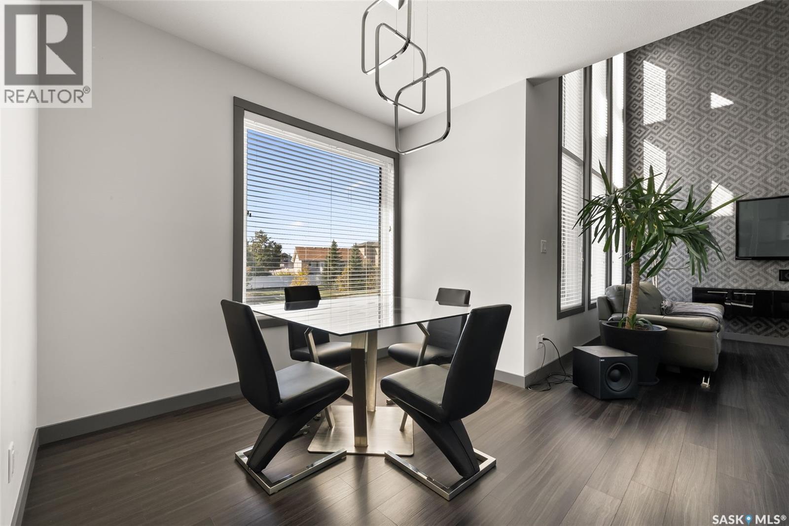 7832 Sagebrush Crescent, Regina, SK - Indoor Photo Showing Dining Room