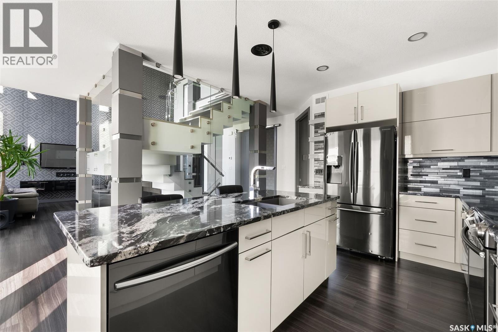 7832 Sagebrush Crescent, Regina, SK - Indoor Photo Showing Kitchen With Stainless Steel Kitchen With Upgraded Kitchen