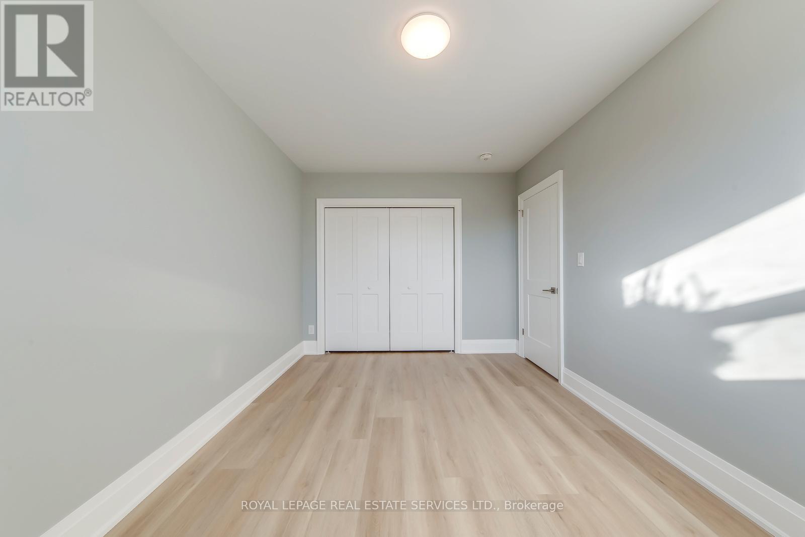 320 Lakeshore Road W, Mississauga, ON - Indoor Photo Showing Other Room