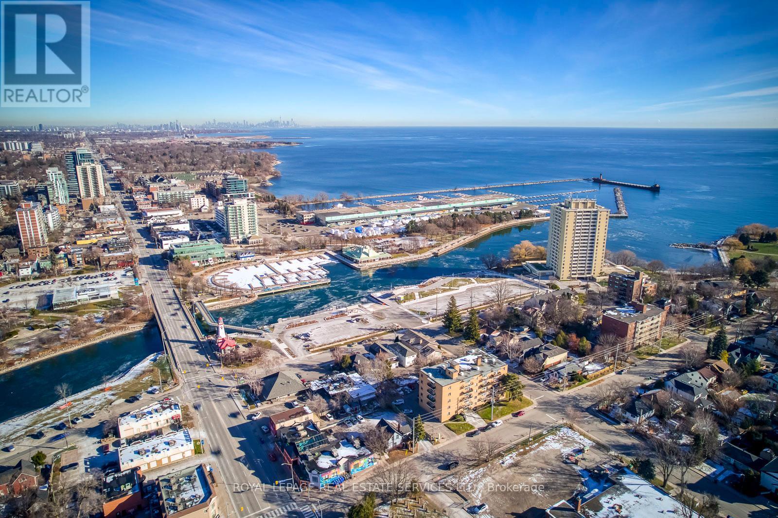 320 Lakeshore Road W, Mississauga, ON - Outdoor With Body Of Water With View