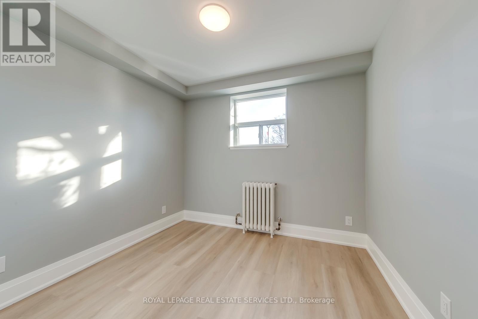 322 Lakeshore Road W, Mississauga, ON - Indoor Photo Showing Other Room