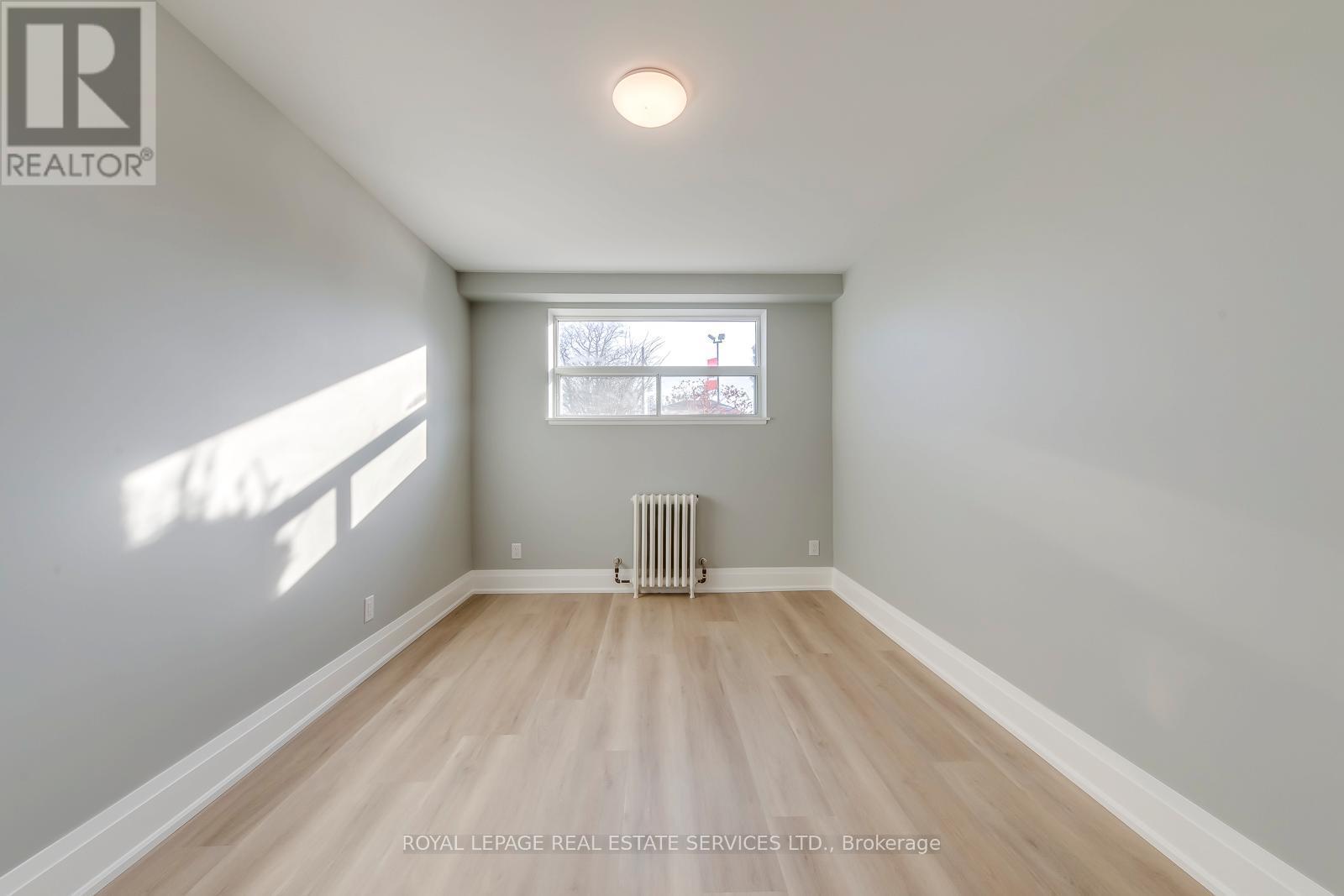322 Lakeshore Road W, Mississauga, ON - Indoor Photo Showing Other Room