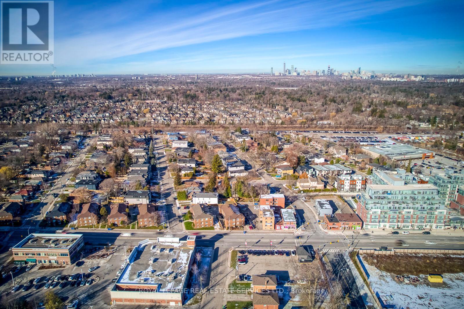 322 Lakeshore Road W, Mississauga, ON - Outdoor With View