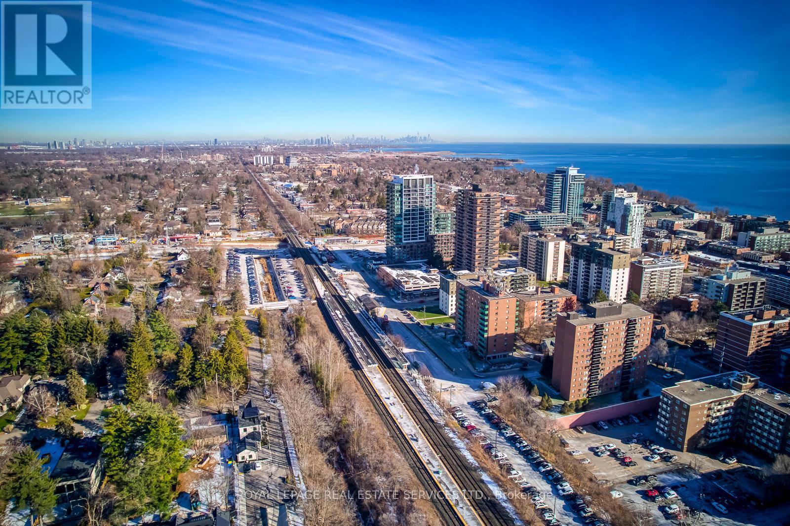 322 Lakeshore Road W, Mississauga, ON - Outdoor With View