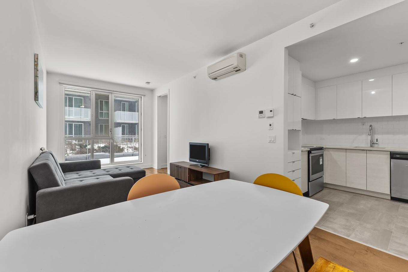 Salle à manger - 403-5175 Av. De Courtrai, Montréal (Côte-Des-Neiges/Notre-Dame-De-Grâce), QC - Indoor