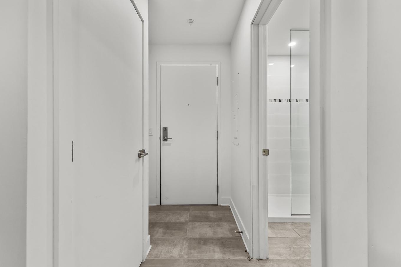 Hall d'entrée/Vestibule - 403-5175 Av. De Courtrai, Montréal (Côte-Des-Neiges/Notre-Dame-De-Grâce), QC - Indoor Photo Showing Other Room