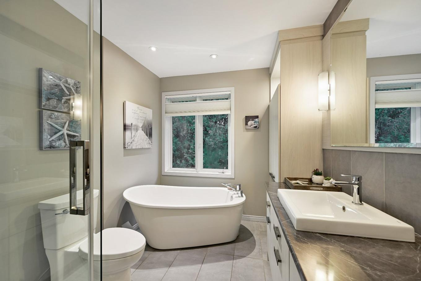 Bathroom - 1924 94E Avenue, Saint-Blaise-Sur-Richelieu, QC - Indoor Photo Showing Bathroom