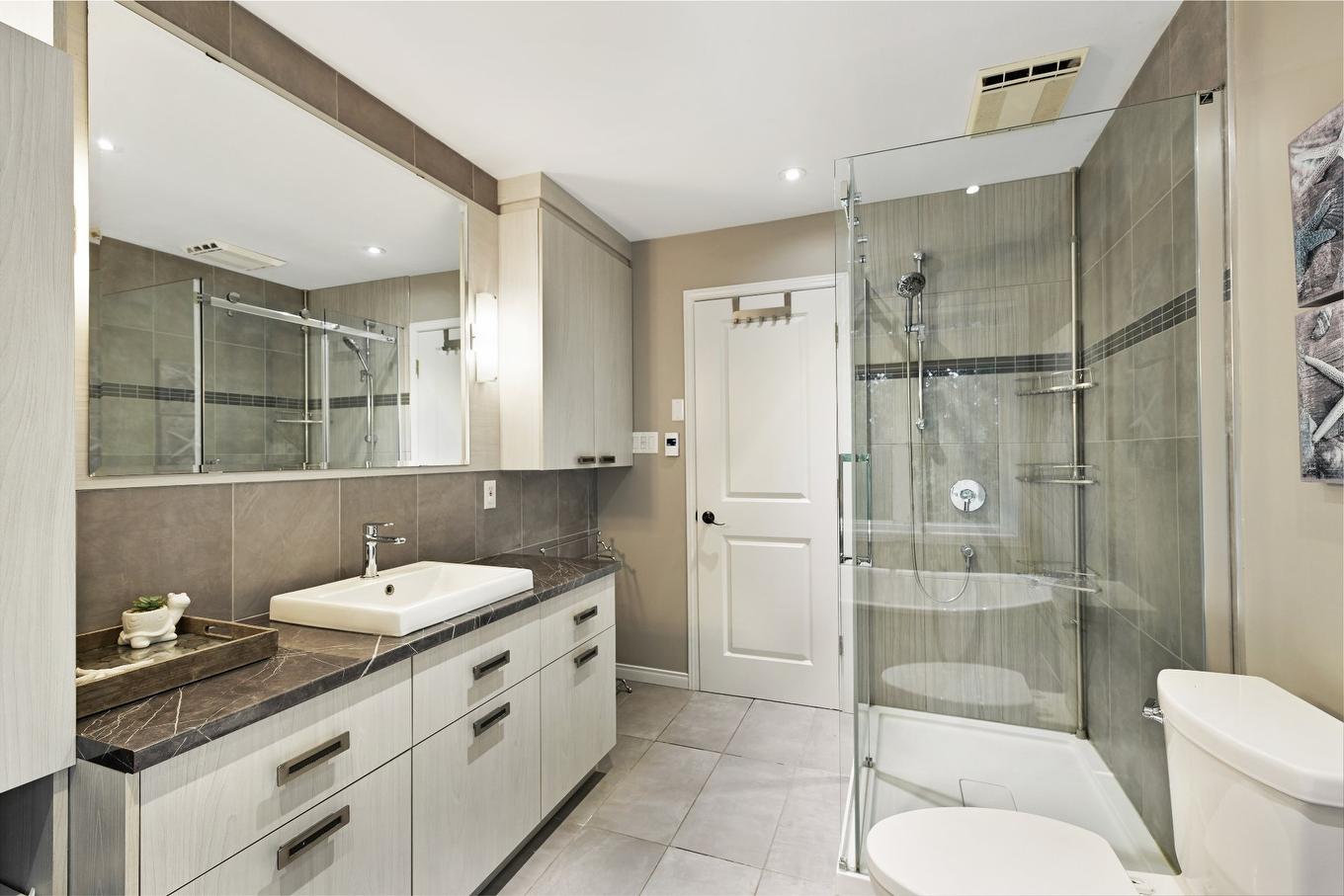 Bathroom - 1924 94E Avenue, Saint-Blaise-Sur-Richelieu, QC - Indoor Photo Showing Bathroom