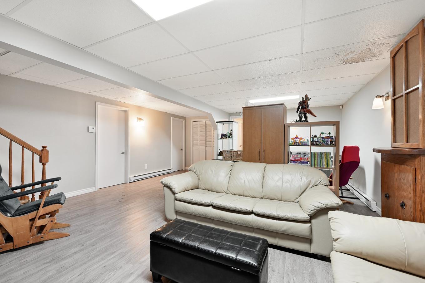 Family room - 1924 94E Avenue, Saint-Blaise-Sur-Richelieu, QC - Indoor Photo Showing Living Room