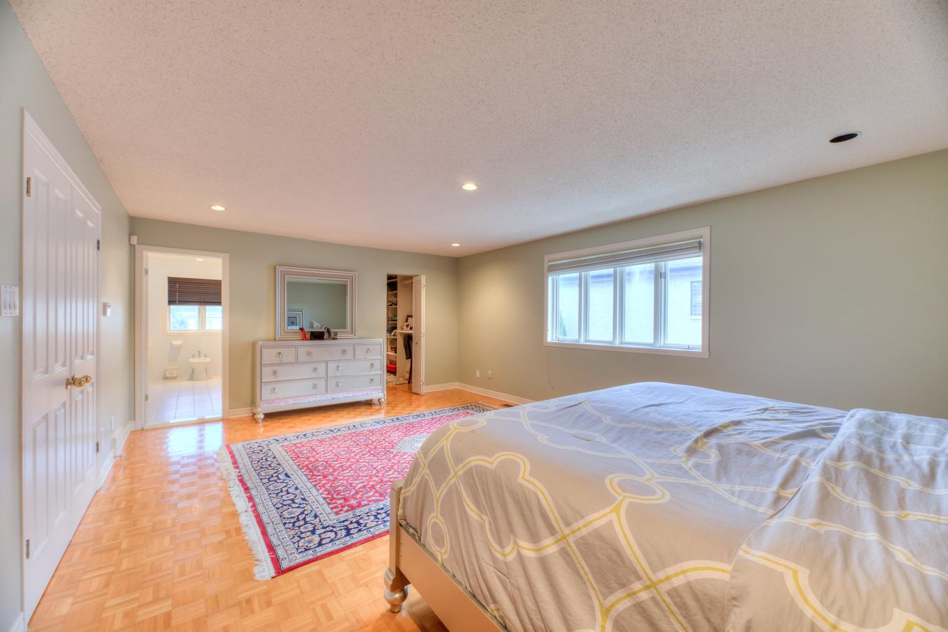 Primary bedroom - 11 Rue Du Cabernet, Kirkland, QC - Indoor Photo Showing Bedroom