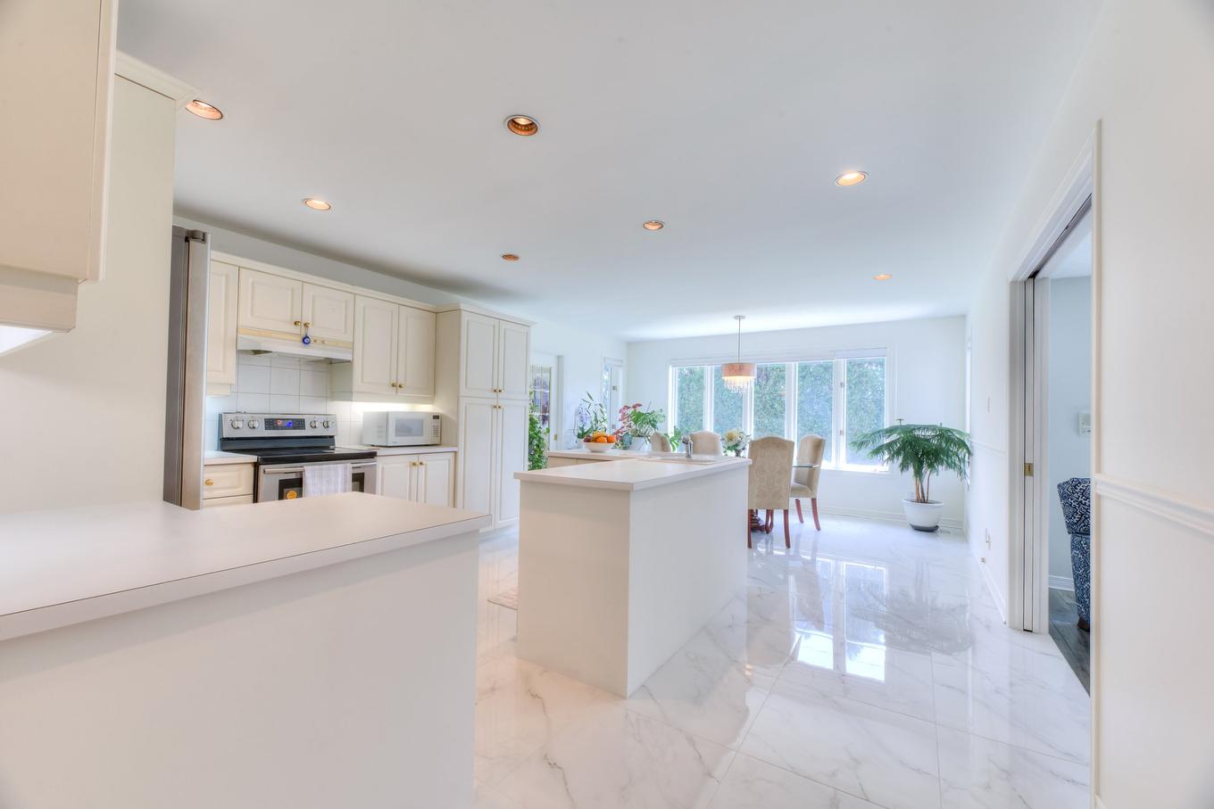 Kitchen - 11 Rue Du Cabernet, Kirkland, QC - Indoor Photo Showing Kitchen