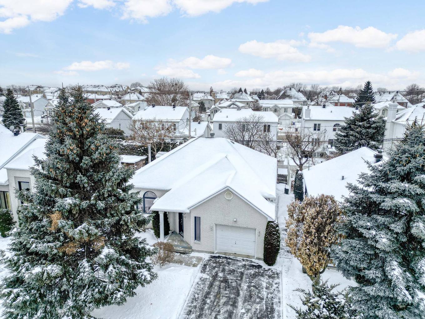 Photo aérienne - 929 Rue Claudel, Repentigny (Repentigny), QC - Outdoor