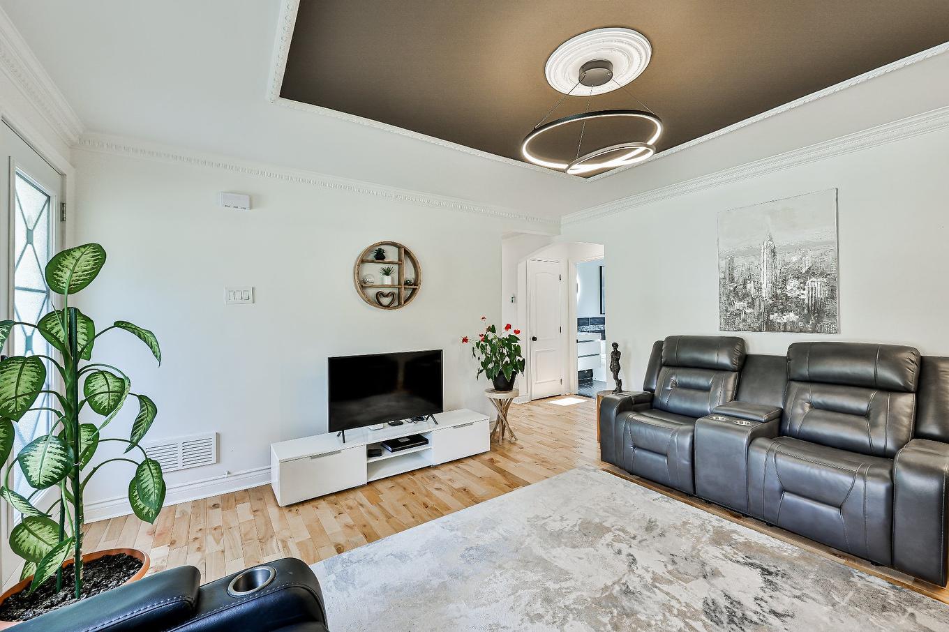 Salon - 466 Rue Lamontagne, Mascouche, QC - Indoor Photo Showing Living Room