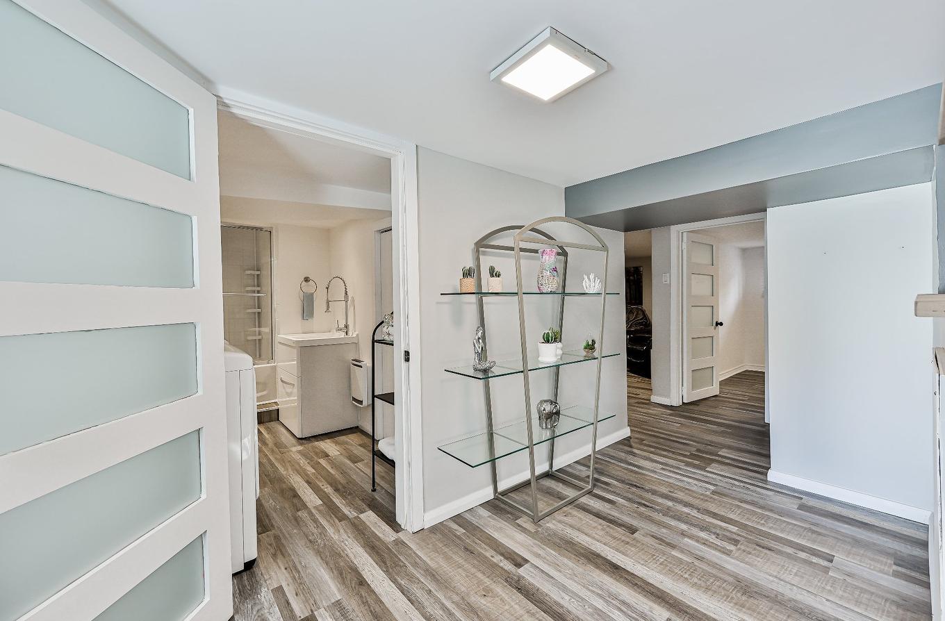 Sous-sol - 466 Rue Lamontagne, Mascouche, QC - Indoor Photo Showing Other Room