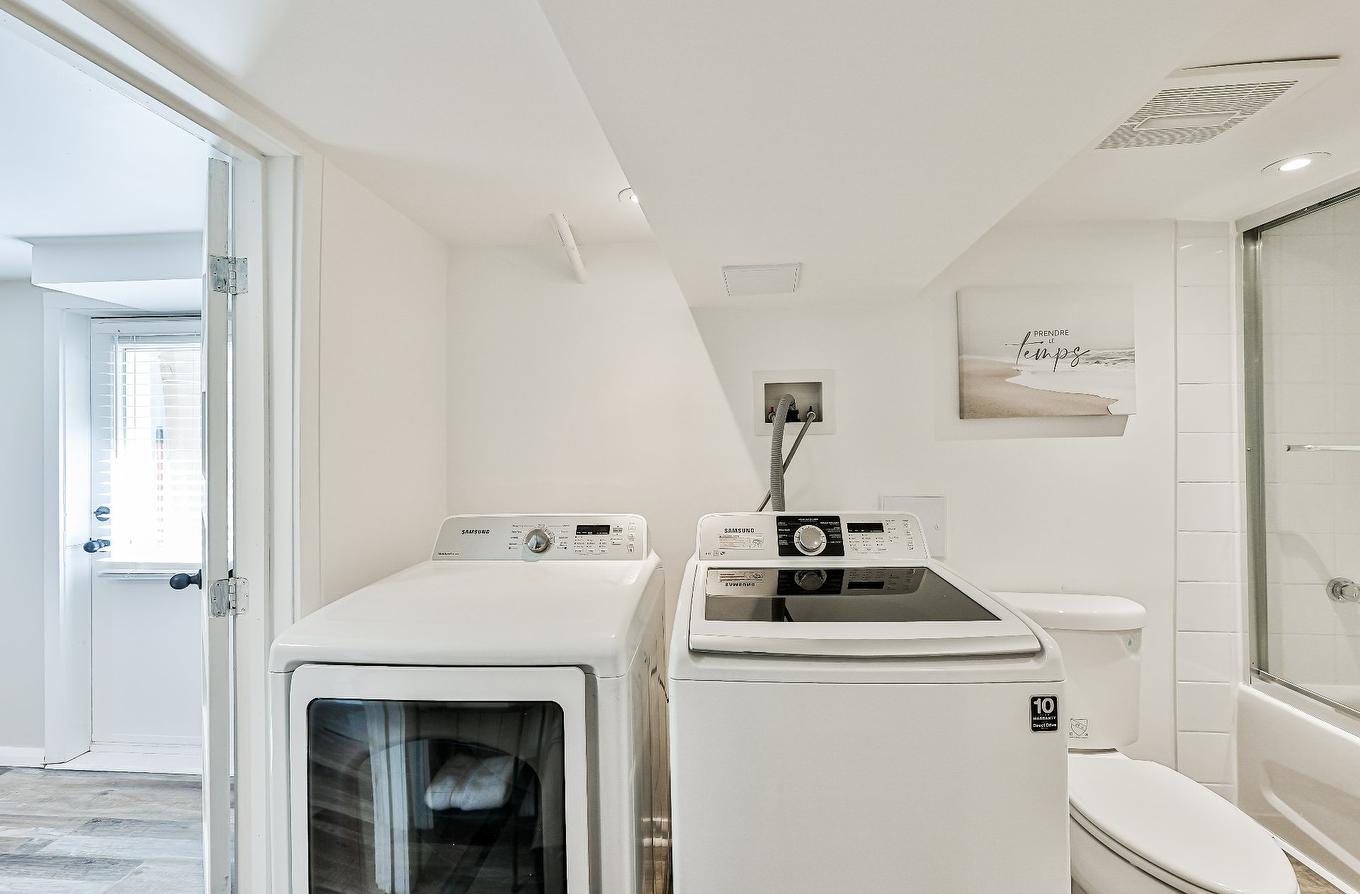 Salle de bains - 466 Rue Lamontagne, Mascouche, QC - Indoor Photo Showing Laundry Room
