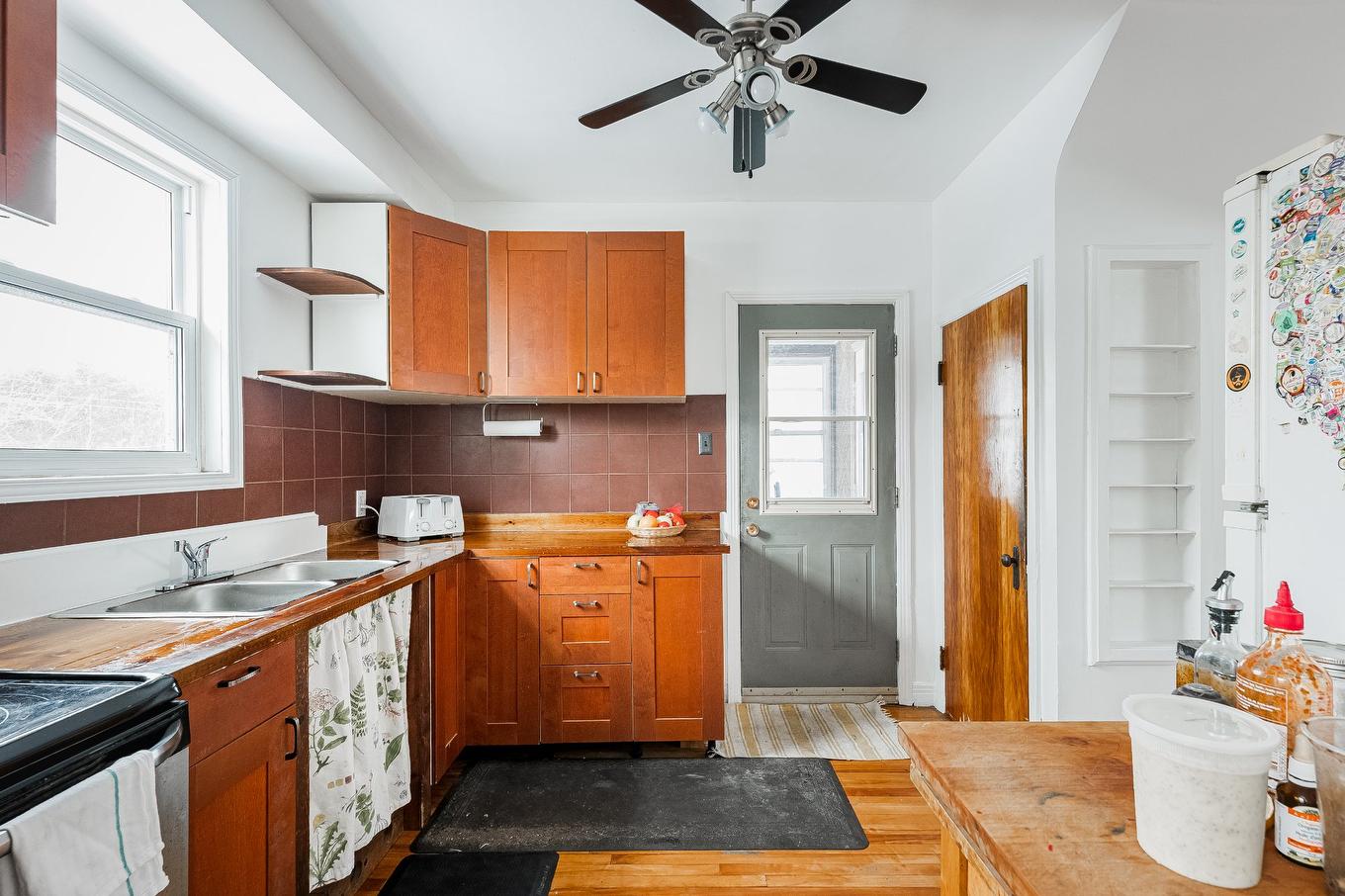 Cuisine - 3680 Rue Broadway, Montréal (Lachine), QC - Indoor Photo Showing Kitchen With Double Sink